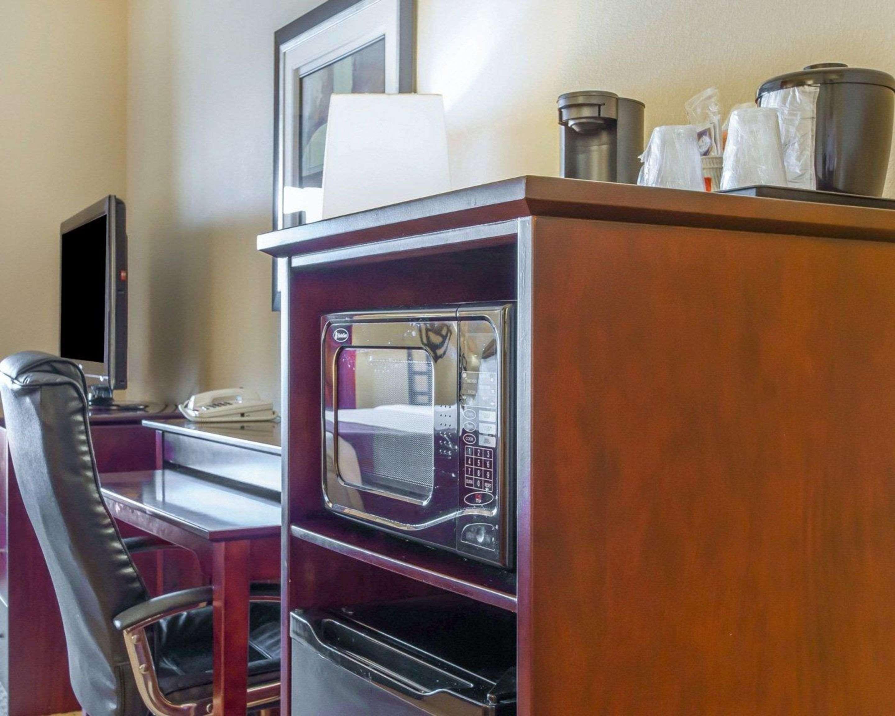 Comfort Suites Florence Shoals Area Exteriör bild