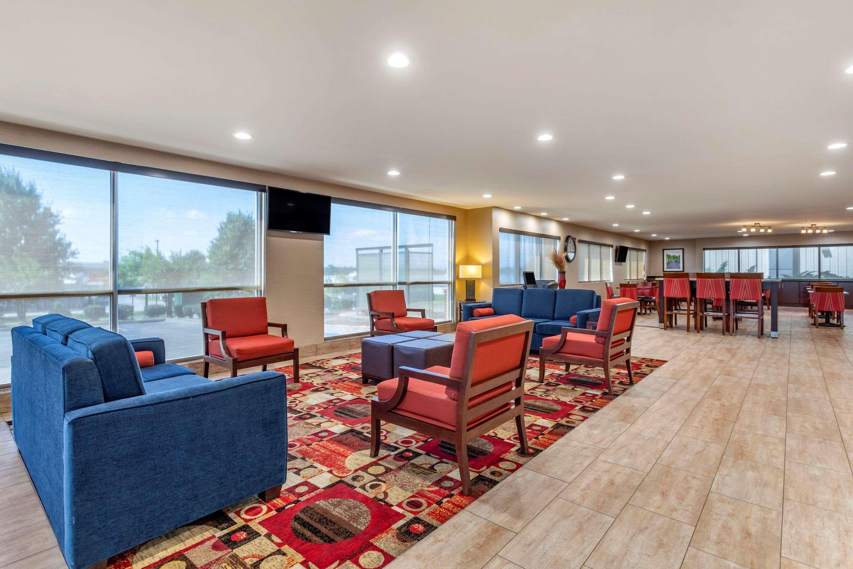 Comfort Suites Florence Shoals Area Exteriör bild